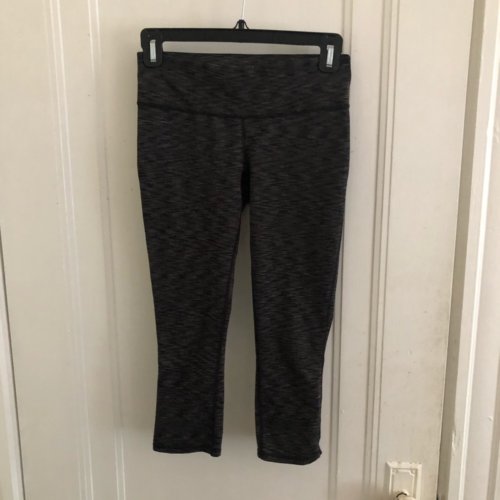 Athletic leggings